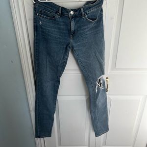 1st jeans: Levis 29W the 2 other jeans & skirt: American eagle 8 extra-long